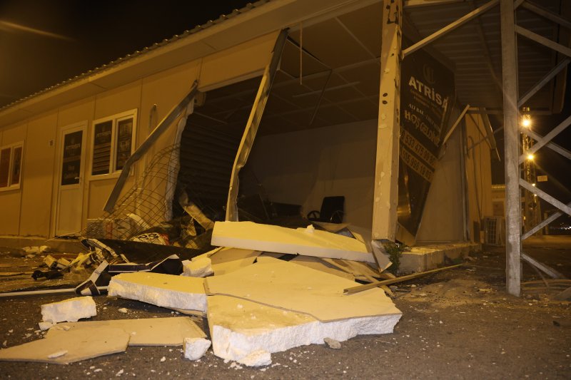 Ses üzerine geldiğimizde bir araç önce bir dükkana girip sonra diğer dükkana girince durabildi” ifadelerini kullandı.