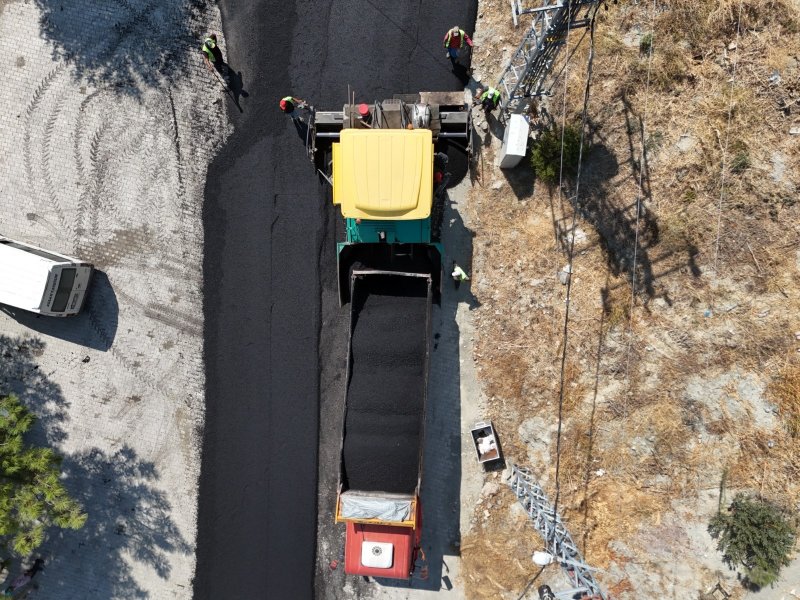 BÜYÜKŞEHİR’İN YOL SEFERBERLİĞİ SÜRÜYOR