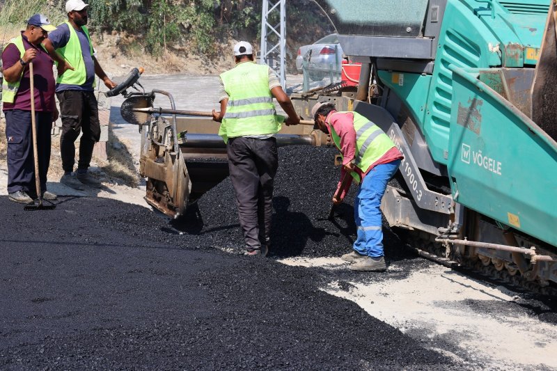 BÜYÜKŞEHİR’İN YOL SEFERBERLİĞİ SÜRÜYOR