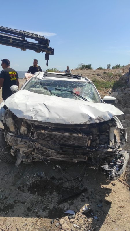 Sarı Mikrofon ekibi kaza geçirdi