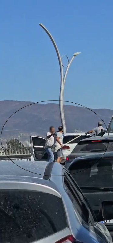 Trafikte yaşanan kürekli kavga