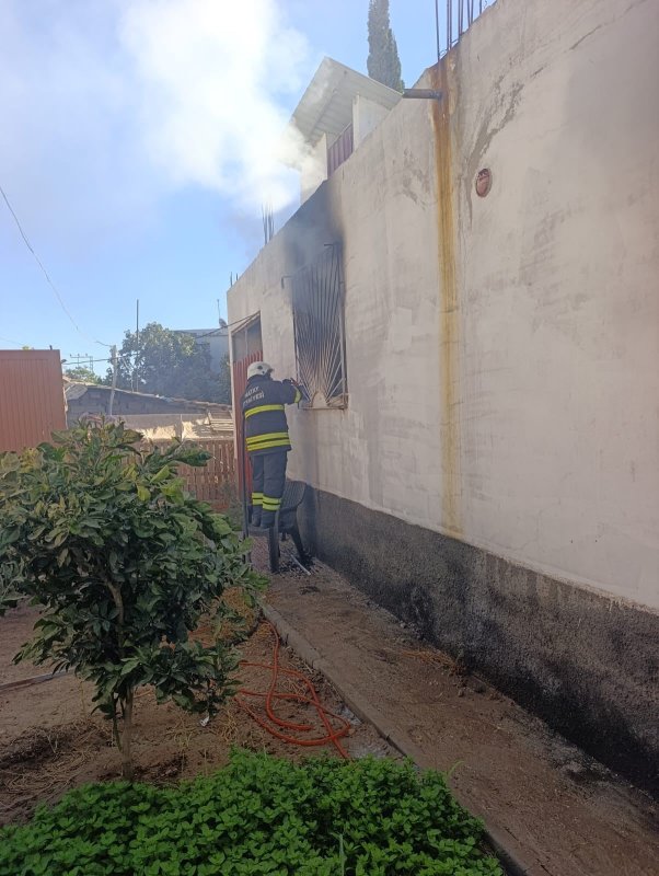 Kumlu’da müstakil evde yangın