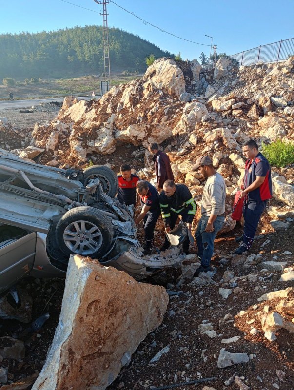 Takla atan aracın sürücüsü yaralandı