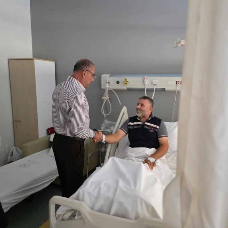 BAŞKAN YAPAR’DAN YARALI PERSONELE GEÇMİŞ OLSUN ZİYARETİ