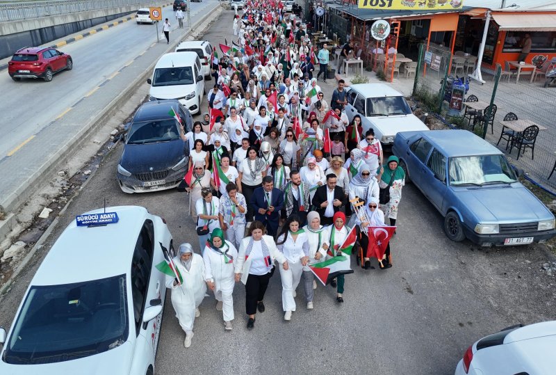 HATAY’DAN DÜNYAYA VİCDAN ZİNCİRİ: “GAZZE İÇİN EL ELE”