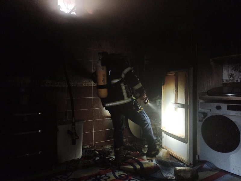 Kumlu’da ev yangını