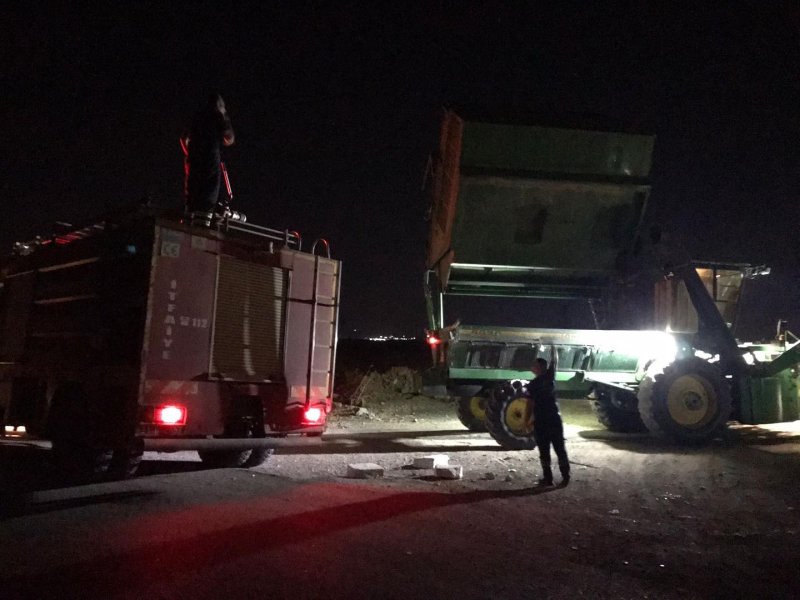 Reyhanlı’da pamuk toplama makinesinde yangın