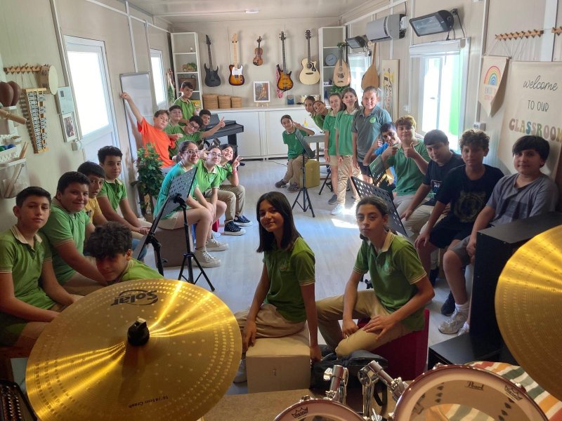 Doçentliğini göremeden depremde vefat eden Doktor İdilin ismi müzik atölyesinde yaşatılacak