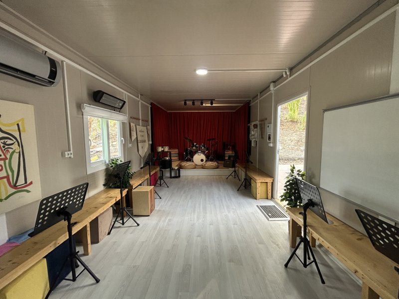 Doçentliğini göremeden depremde vefat eden Doktor İdilin ismi müzik atölyesinde yaşatılacak