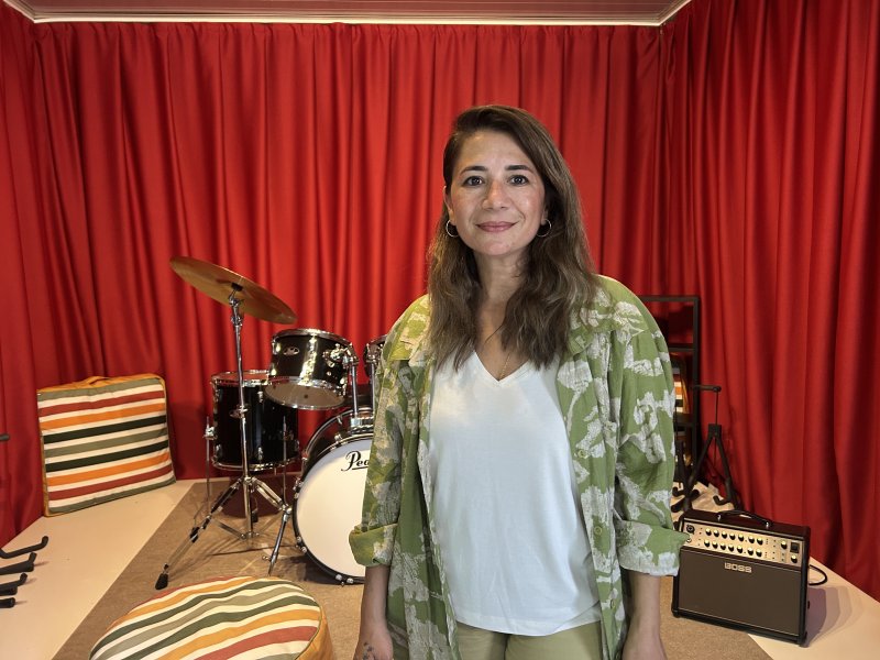 Doçentliğini göremeden depremde vefat eden Doktor İdilin ismi müzik atölyesinde yaşatılacak