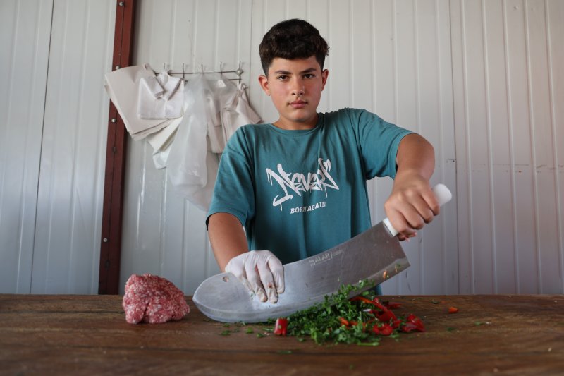 Hatay'da 14 Yaşındaki Kasap Usta Hatayinternettv.com