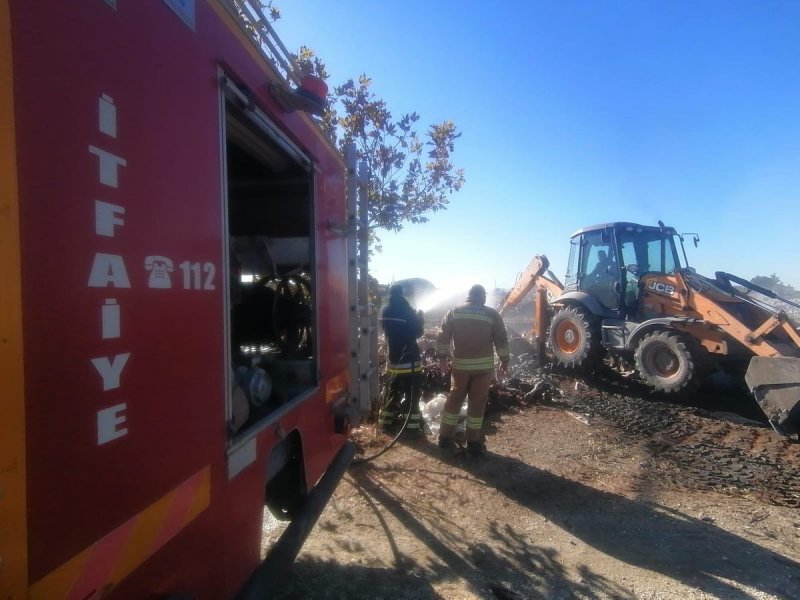 Samandağ’da bahçe yangını söndürüldü