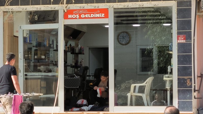 Hatay'da berberde şüpheli çanta paniği