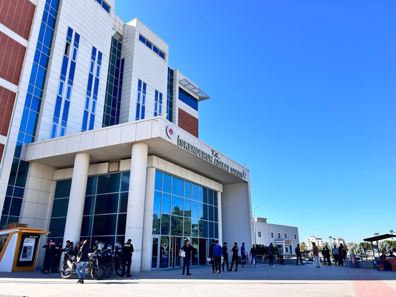 İskenderun Cumhuriyet Başsavcılığının koordinesinde yürütülen soruşturma çerçevesinde Hatay Emniyet Müdürlüğü, "nitelikli dolandırıcılık" ve "resmi belgede sahtecilik" suçlarına yönelik çalışma başlattı.