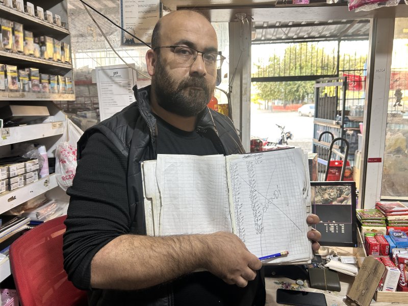 Hatay'da gizemli hayırsever 13 depremzede ailenin borcunu ödeyip kayıplara karıştı