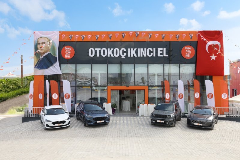 Depremin yaralarının sarıldığı Hatay'da ikinci el araç satışı yapan firmanın bayisi açıldı