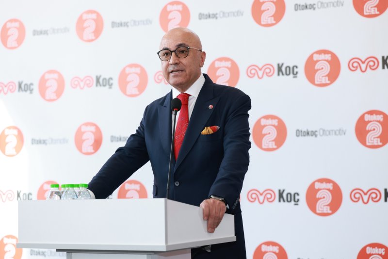 Depremin yaralarının sarıldığı Hatay'da ikinci el araç satışı yapan firmanın bayisi açıldı