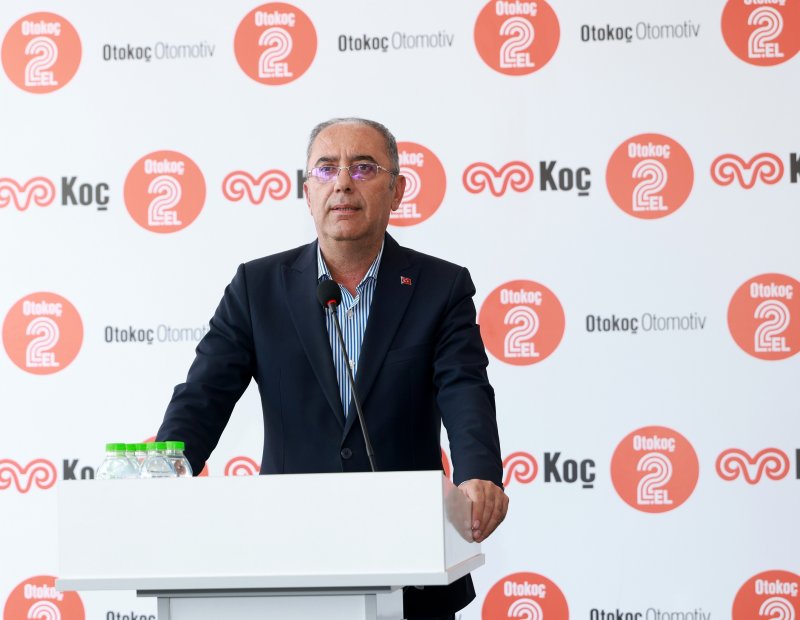 Depremin yaralarının sarıldığı Hatay'da ikinci el araç satışı yapan firmanın bayisi açıldı