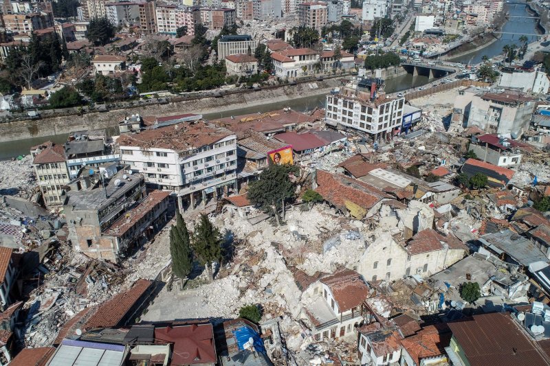 DEPREM HATAY’IN ZEMİNİNİ KAYDIRDI