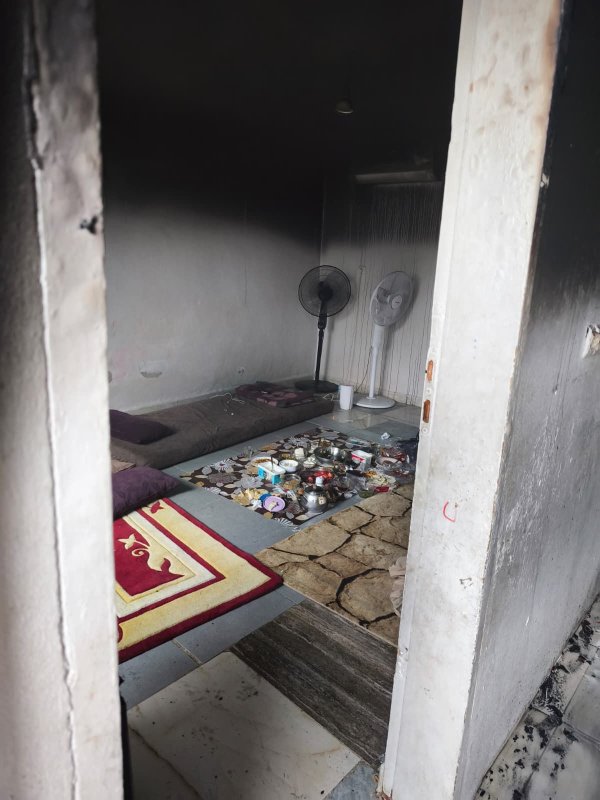 Müstakil ev alevlere teslim oldu