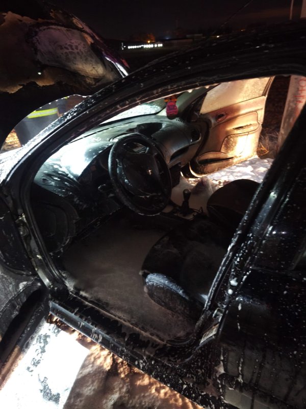 Antakya’da otomobil yandı