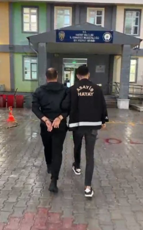 Hatay'da hapis cezası ile aranan 2 şahıs yakalandı