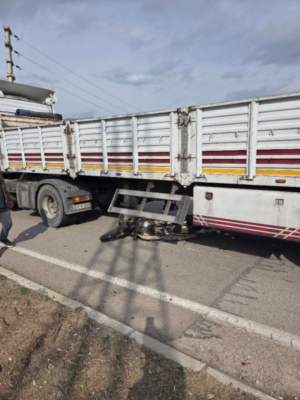 Tırla çarpışan motosikletin sürücüsü öldü