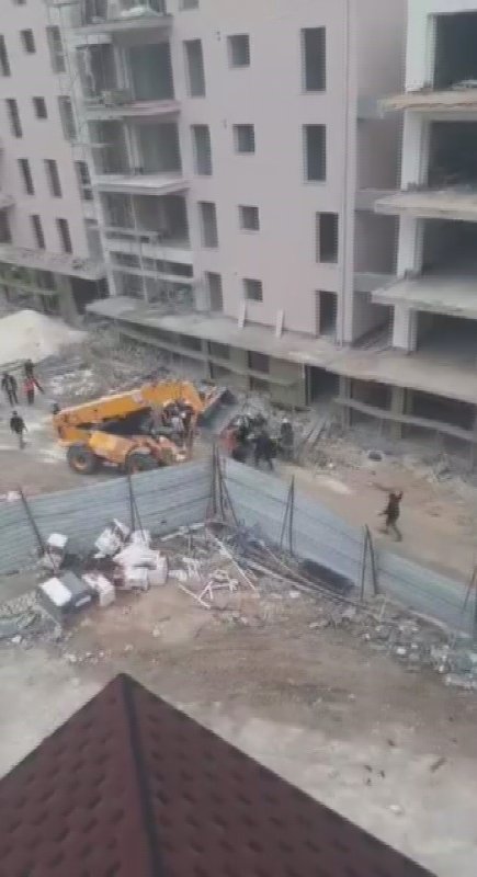 Ortalığın savaş alanına döndüğü kavga polisin havaya ateş açmasıyla son buldu