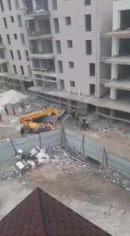 Ortalığın savaş alanına döndüğü kavga polisin havaya ateş açmasıyla son buldu