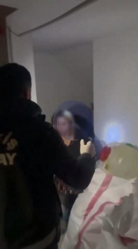 Fuhuşa sürüklenen 6 kadın, bidonla kapatılan gizli bölmeden çıktı