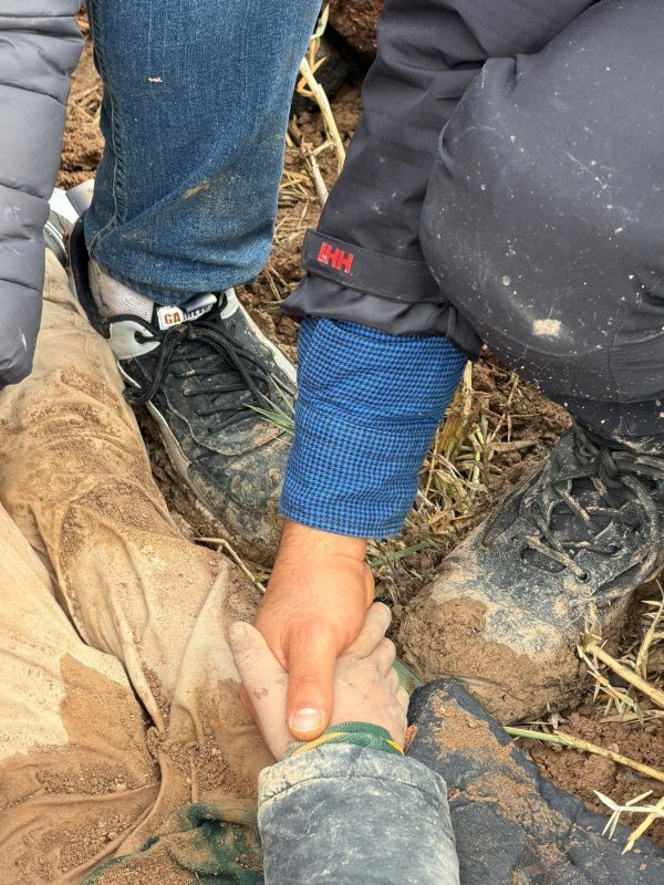Hatay'da Ölüme Terkedilmiş Çocuk Bulundu 