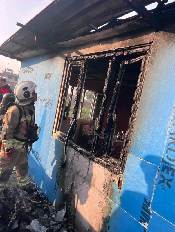 Antakya'da müstakil ev yandı