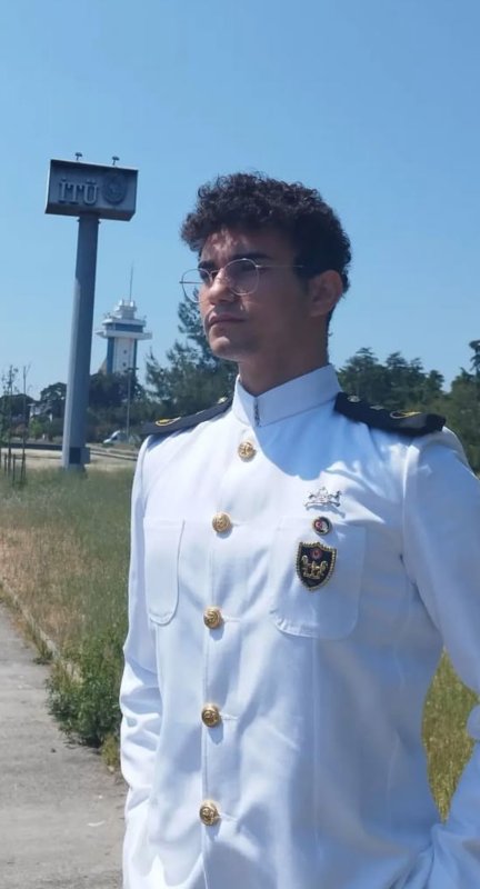 Birleşik Arap Emirlikleri'nde mahkum edilen genç kaptanın annesi 'sesine hasret kaldım' dediği evladından gelecek umutlu haberi bekliyor