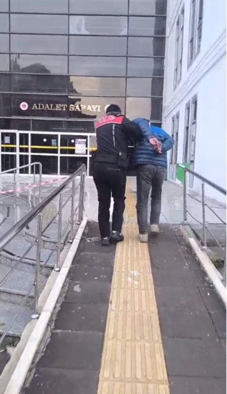 Cumhurbaşkanına Hakaret Eden Şahıs Sahte Kimlikle Yakalandı