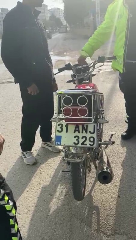 Abartı egzoz 12 bin TL'ye patladı