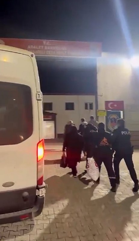 Hatay'da 4 Aranan Şahıs Yakalandı