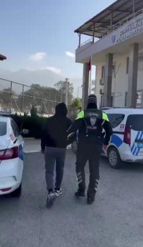 Otobanda 174 kilometre hızla ölüme meydan okuyan motosikletliye 45 bin TL ceza