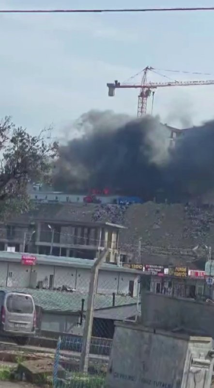 Konteyner yatakhane alevlere teslim oldu