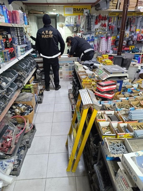 Dörtyol’da; maytap, havai fişek, meşale satışı yapanlar denetlendi