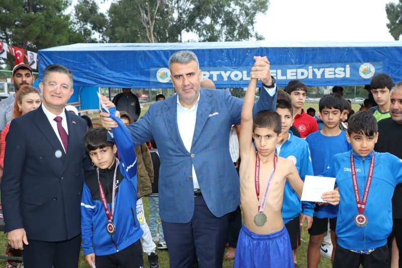 DÖRTYOL’DA GELENEKSEL SPORLAR CANLANDI