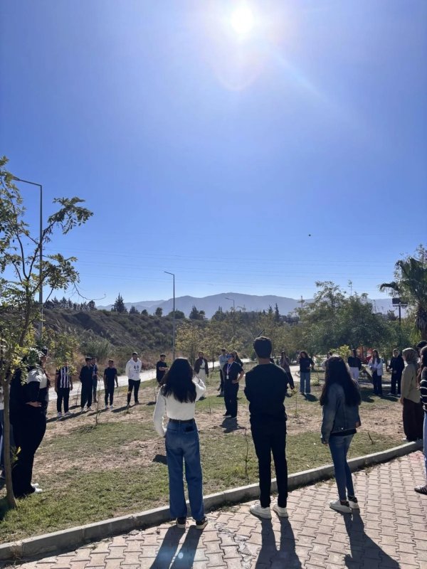 GENÇLİK AKADEMİSİ’NDE SAĞLIK VE BAŞARI BULUŞMASI
