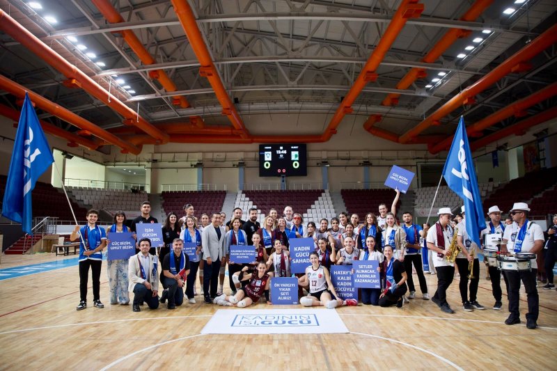 HATAY VOLEYBOL’DA COŞKULU ZAFER!