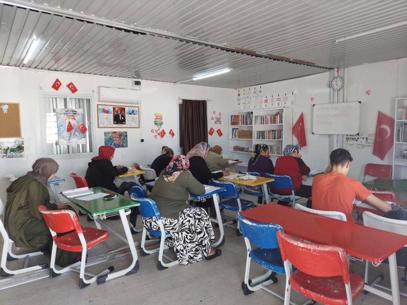 Antakya’da Okuma Yazma Seferberliği Sürüyor