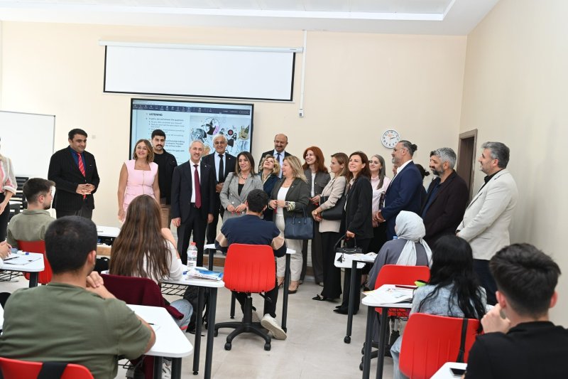 Hatay MKÜ’ye 4 Yeni Dil Laboratuvarı Kazandırıldı