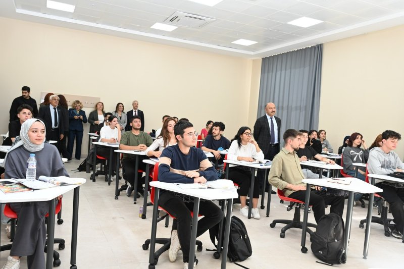 Hatay MKÜ’ye 4 Yeni Dil Laboratuvarı Kazandırıldı