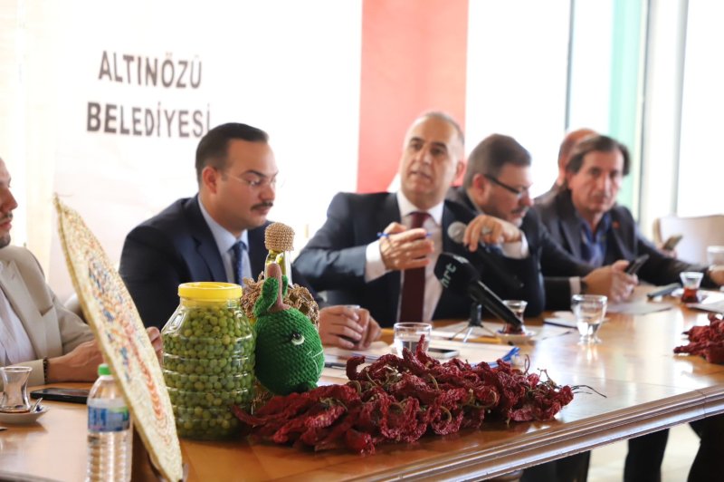 SARI: ALTINÖZÜ’MÜZÜ DÜNYAYA TANITIYORUZ