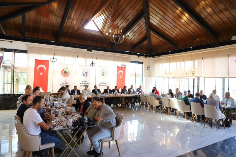 SARI: ALTINÖZÜ’MÜZÜ DÜNYAYA TANITIYORUZ