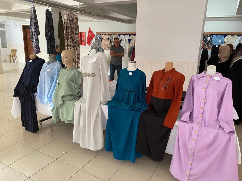 OĞLAKÖREN’DE YILSONU KURSUNA YOĞUN İLGİ