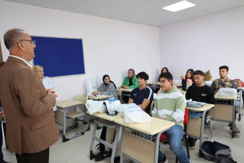 YAPAR: “EĞİTİME DESTEK EN GÜZEL GÖREVİMİZ”