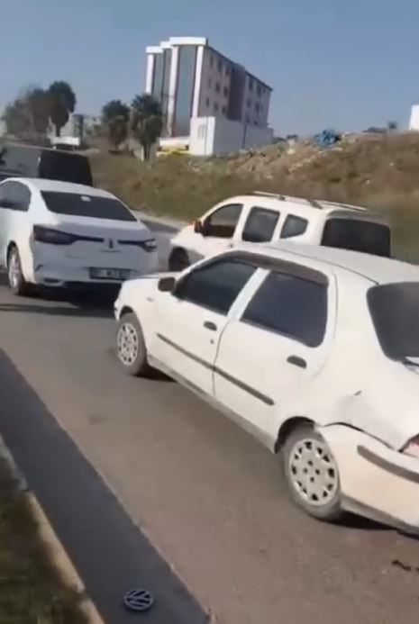 Antakya’da zincirleme kaza: 5 araç birbirine girdi